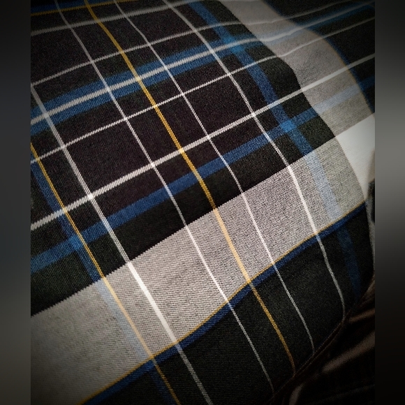 NWT Van Heusen Classic Fit Large 16-16.5 Long Sleeve Button-Down Shirt - Picture 9 of 9